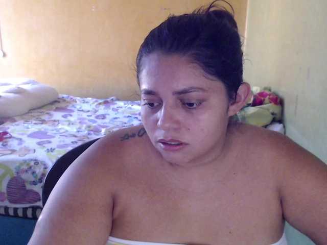 mia-naughty live cam on BongaCams