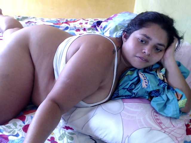 mia-naughty live cam on BongaCams