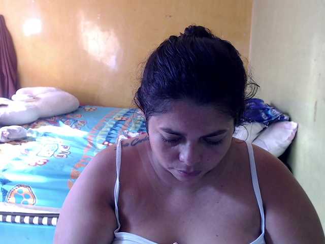 mia-naughty live cam on BongaCams