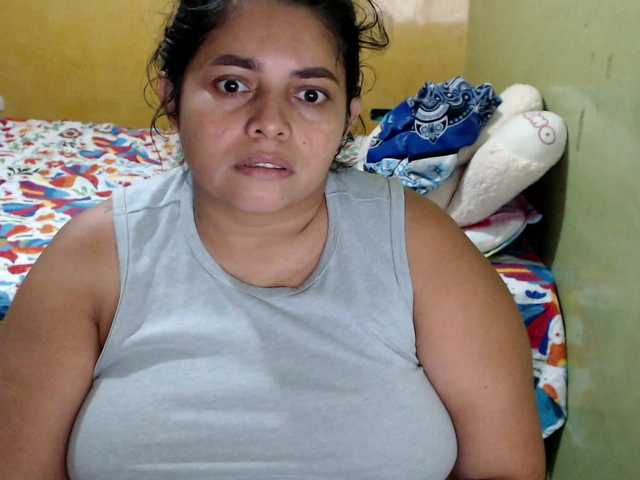 mia-naughty live webcam show
