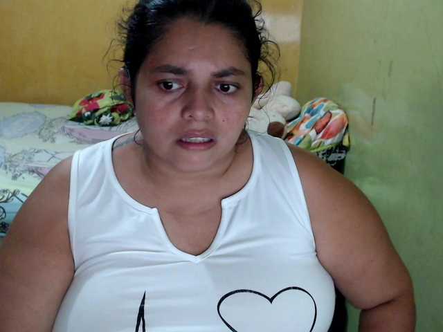 mia-naughty live cam on BongaCams