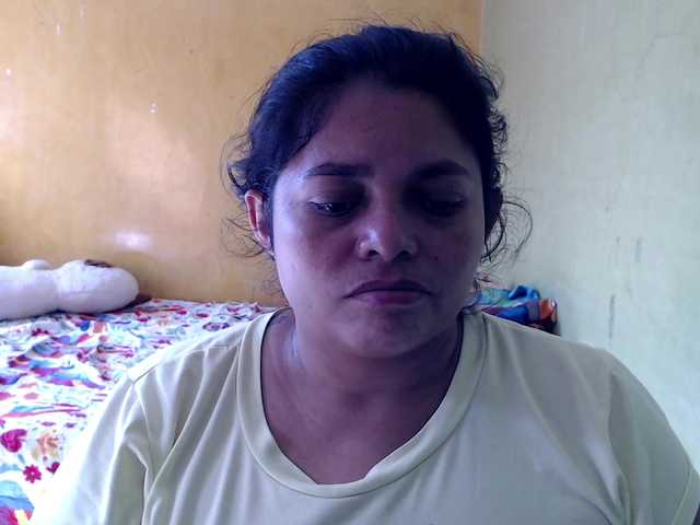 mia-naughty live cam on BongaCams