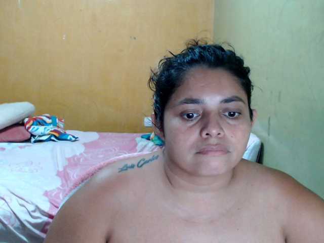 mia-naughty live cam on BongaCams