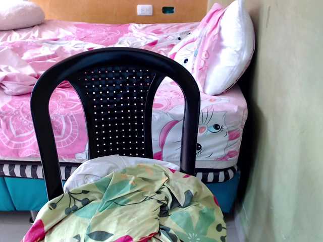 mia-naughty live cam on BongaCams