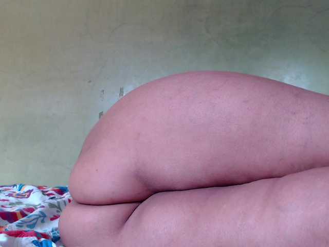 mia-naughty live cam on BongaCams