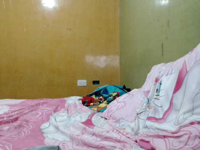mia-naughty live cam on BongaCams
