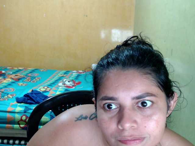 mia-naughty live cam on BongaCams