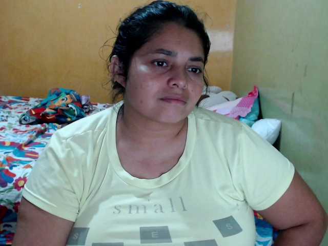 mia-naughty live cam on BongaCams