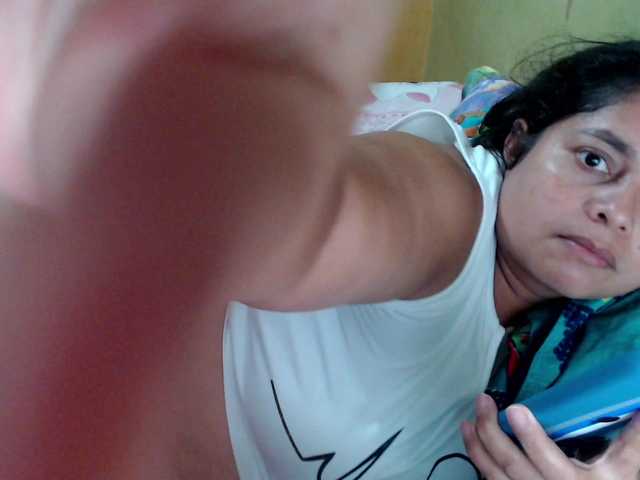 mia-naughty live cam on BongaCams
