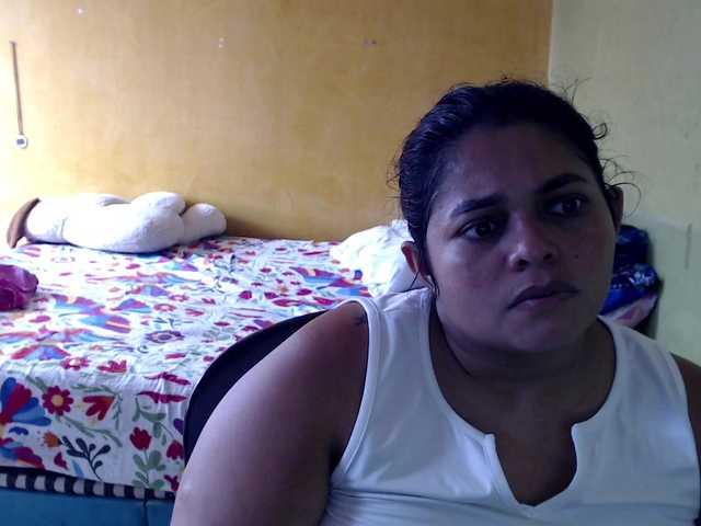mia-naughty live webcam show