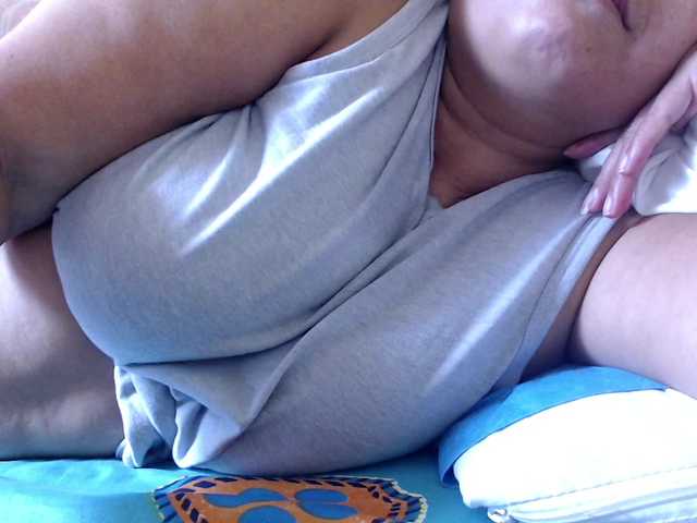 mia-naughty's BongaCams show and profile