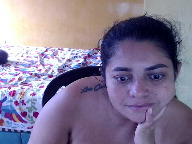mia-naughty Live Cam on BongaCams