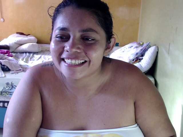 mia-naughty live cam on BongaCams