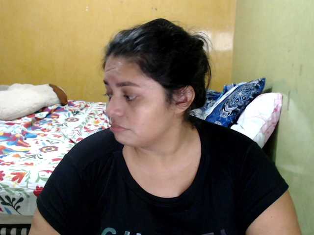 mia-naughty live webcam show