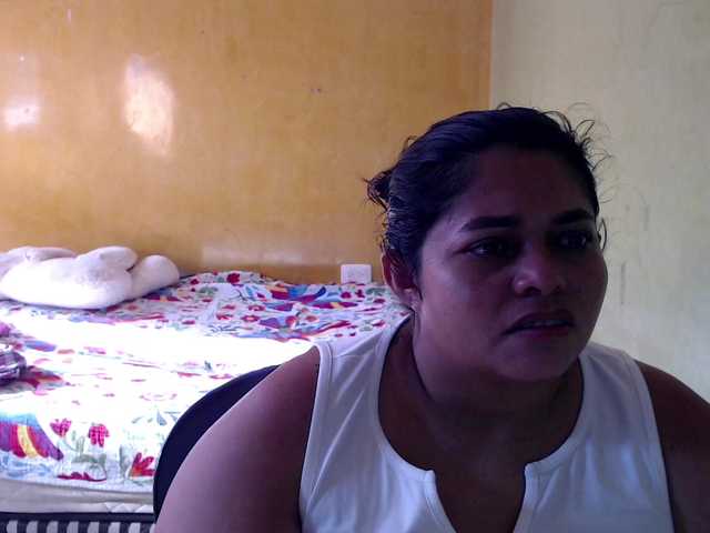 mia-naughty live webcam show