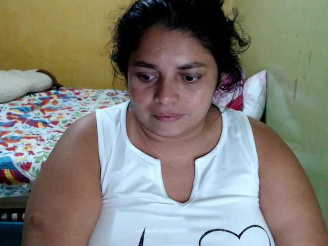 mia-naughty live cam on BongaCams