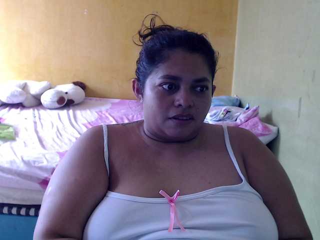 mia-naughty live cam on BongaCams