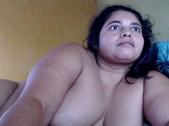 mia-naughty live cam on BongaCams