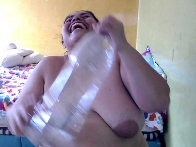 mia-naughty live webcam show