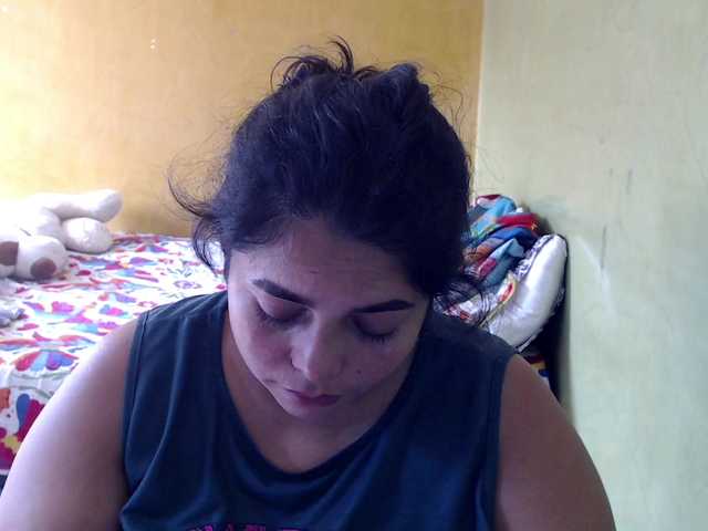 mia-naughty live cam on BongaCams