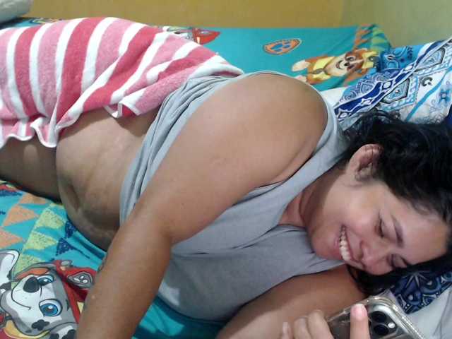 mia-naughty live webcam show