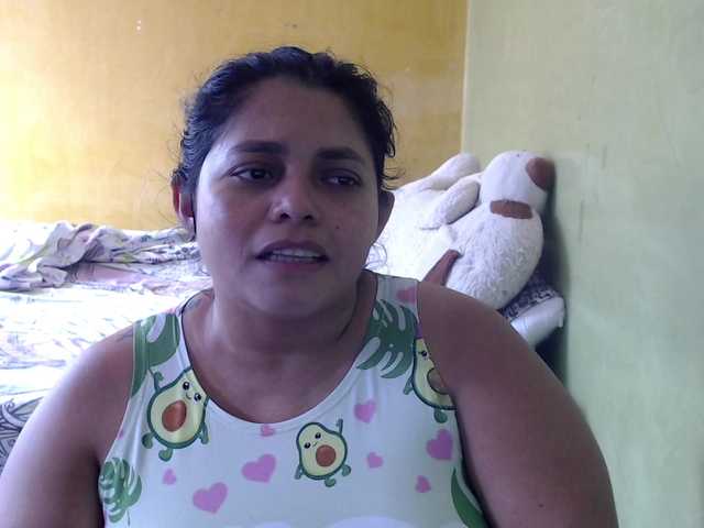 mia-naughty live cam on BongaCams