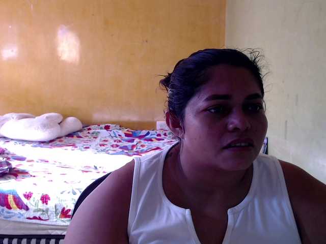 mia-naughty live webcam show