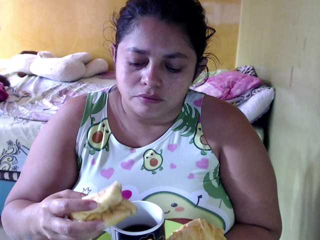 mia-naughty live cam on BongaCams