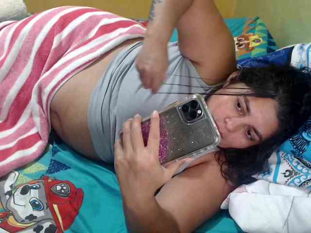 mia-naughty webcam