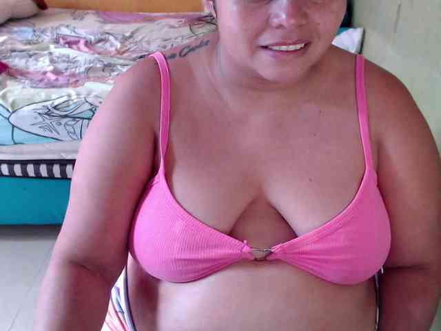 mia-naughty webcam