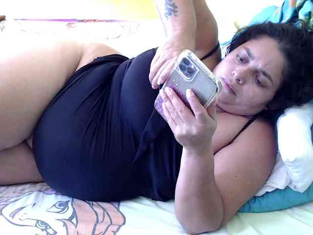 mia-naughty webcam