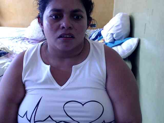 mia-naughty webcam
