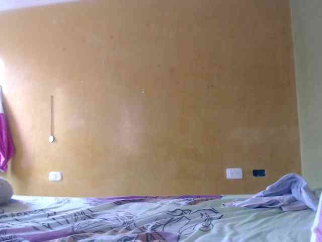 mia-naughty webcam