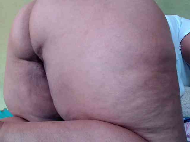 mia-naughty webcam