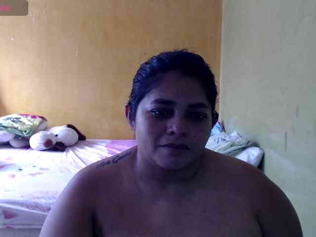 mia-naughty webcam