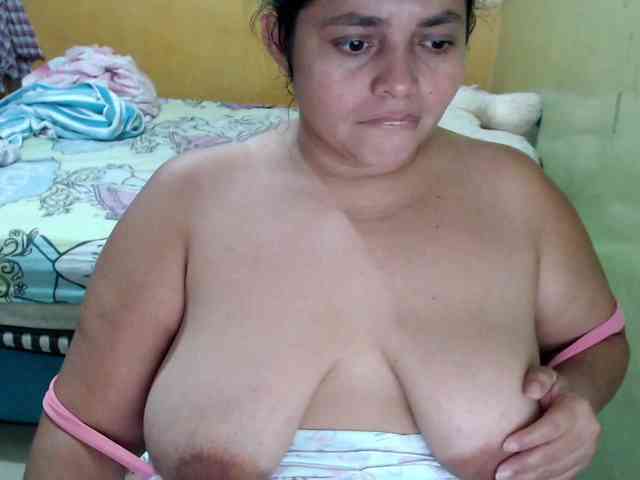 mia-naughty webcam