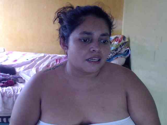 mia-naughty webcam