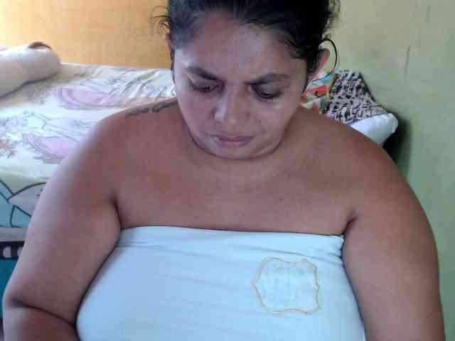 mia-naughty webcam