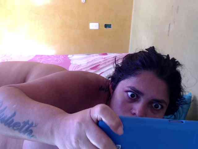 mia-naughty webcam