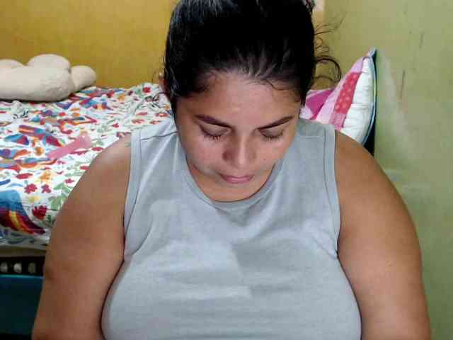 mia-naughty webcam