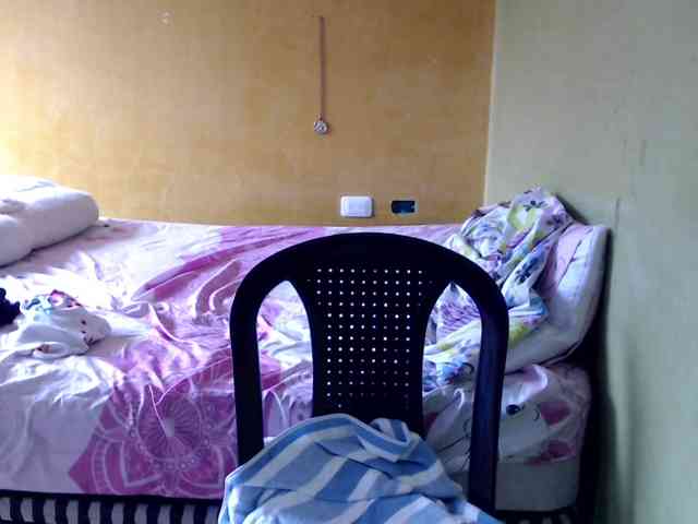 mia-naughty webcam