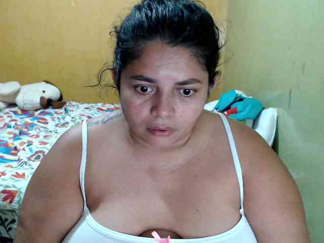 mia-naughty webcam
