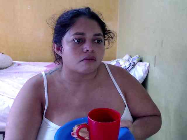 mia-naughty webcam