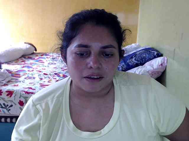 mia-naughty webcam
