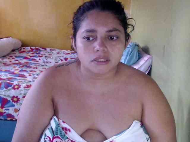 mia-naughty webcam