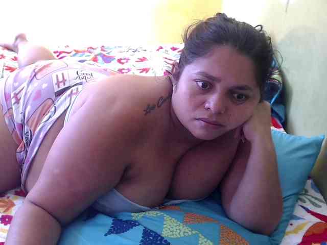 mia-naughty webcam