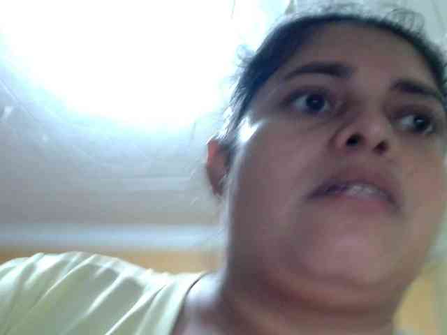 mia-naughty webcam