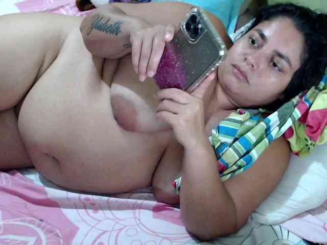 mia-naughty webcam