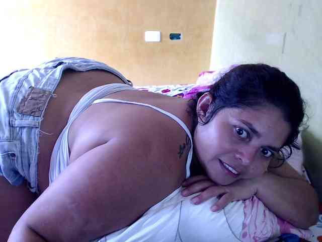 mia-naughty webcam