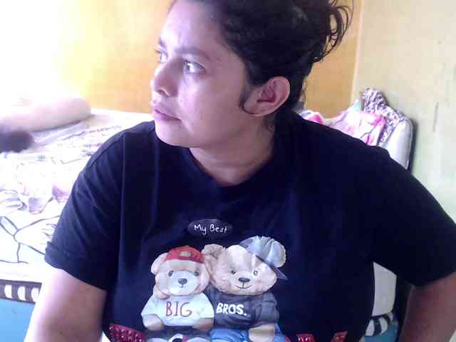 mia-naughty webcam